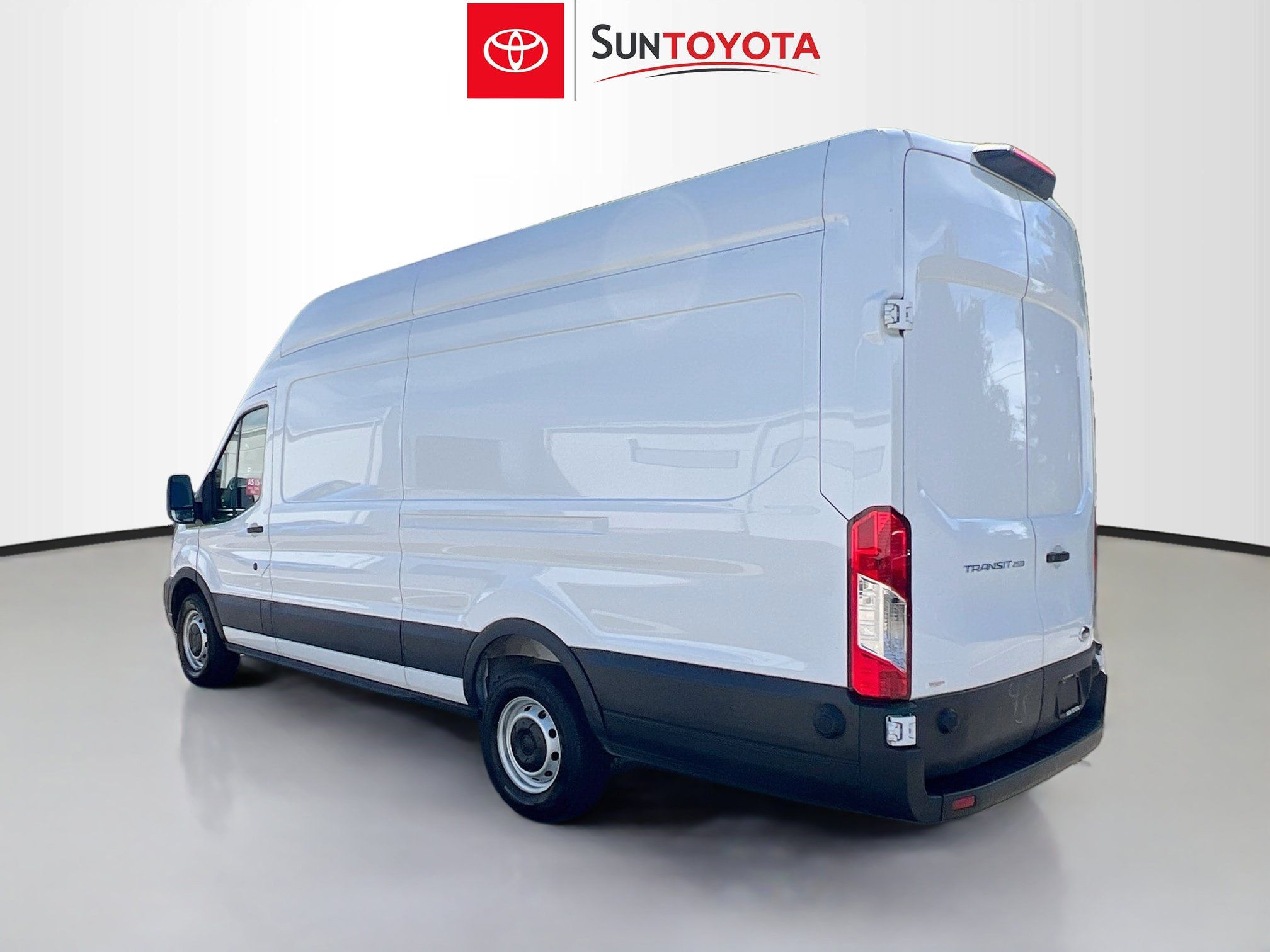 Used 2025 Ford Transit 250 148 High Roof Extended w/ Load Area Protection Package RWD image 6