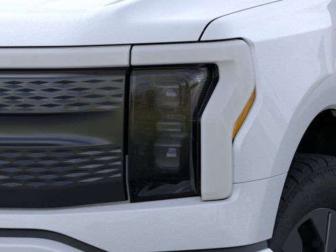 Used 2025 Ford F150 Lightning Flash AWD/4WD image 18