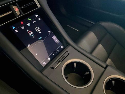 Used 2025 Porsche Taycan image 20
