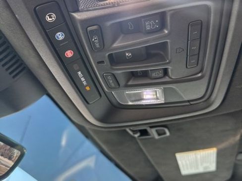 Used 2024 GMC Sierra 1500 AT4X image 24