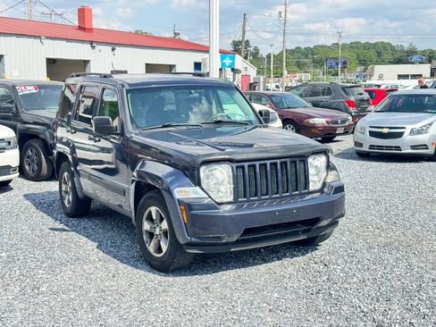 Used 2008 Jeep Liberty Sport w/ Popular Equipment Group AWD/4WD image 3