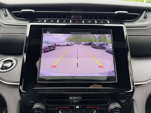 Used 2025 Jeep Grand Cherokee Laredo X w/ MOPAR Finishing Package AWD/4WD image 31
