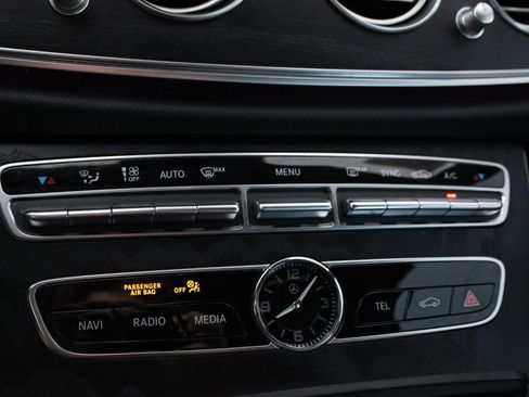 Used 2020 Mercedes-Benz E 450 4MATIC Sedan w/ Parking Assistance Package image 19