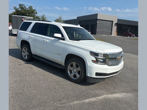 Used 2017 Chevrolet Tahoe LT RWD image 1