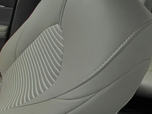 Used 2018 Toyota Camry SE w/ Moonroof Package FWD image 21