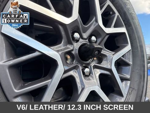 Used 2024 Jeep Wrangler Unlimited Sahara AWD/4WD image 16