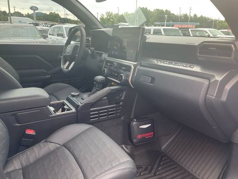 Used 2026 Toyota Tacoma TRD Sport w/ TRD Sport Premium Package RWD image 11