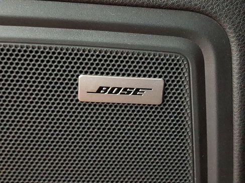 Used 2021 Porsche Macan Turbo image 19