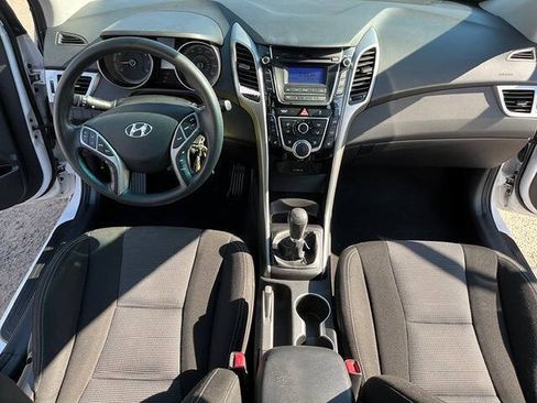 Used 2014 Hyundai Elantra GT FWD image 12