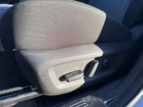 Used 2023 Nissan Rogue SV image 20