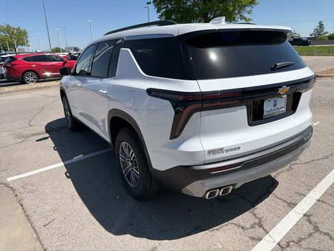New 2026 Chevrolet Traverse LT FWD image 5