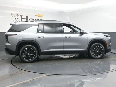 New 2026 Chevrolet Traverse LT image 16