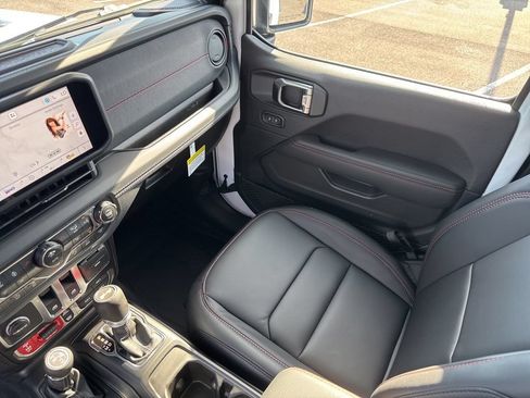 New 2026 Jeep Wrangler Rubicon AWD/4WD image 28