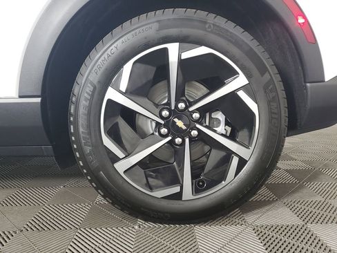 New 2026 Chevrolet Equinox EV LT image 28