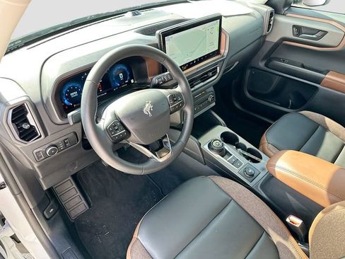 Used 2025 Ford Bronco Sport Outer Banks w/ Outer Banks Tech Package+ AWD/4WD image 9