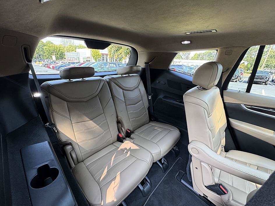 Used 2023 Cadillac XT6 Sport w/ Platinum Package AWD/4WD image 22