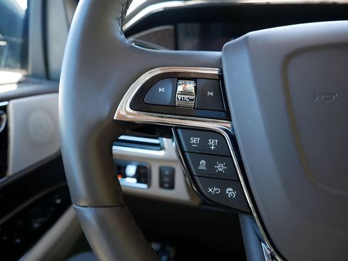 Used 2024 Lincoln Navigator Reserve AWD/4WD image 19