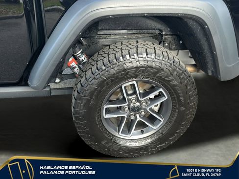 Used 2025 Jeep Gladiator Mojave w/ Safety Group AWD/4WD image 12