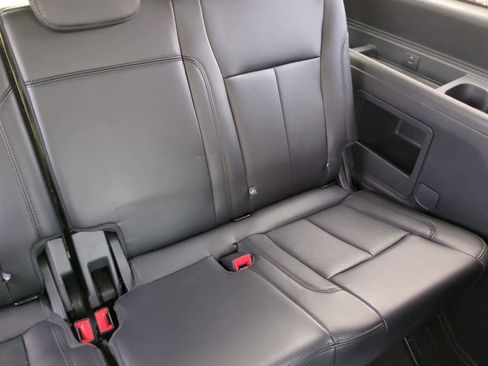 Used 2024 Ford Expedition XLT image 22