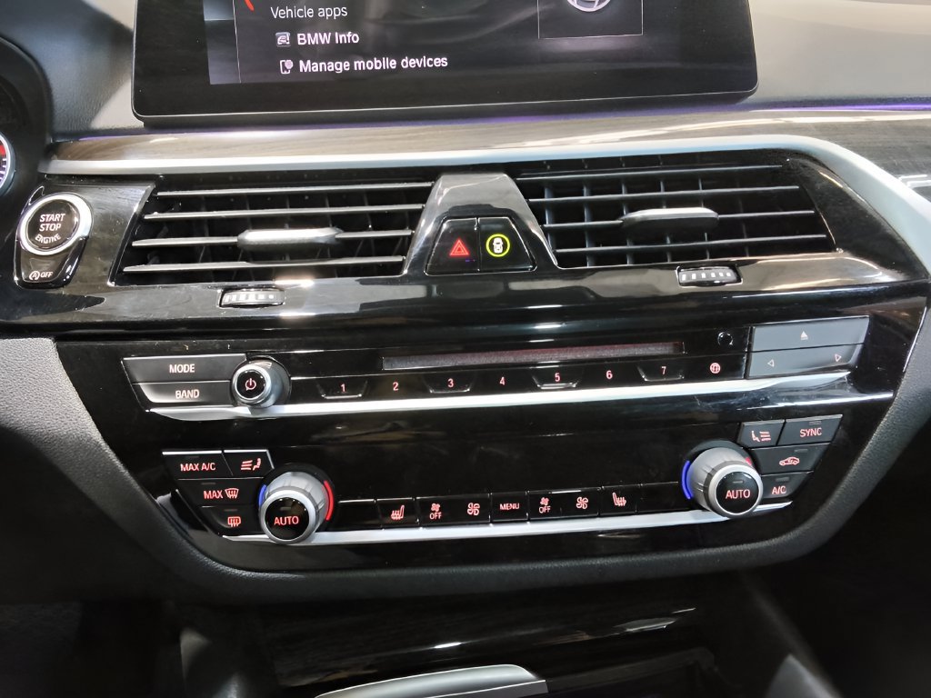 Used 2019 BMW 540i xDrive AWD/4WD image 28