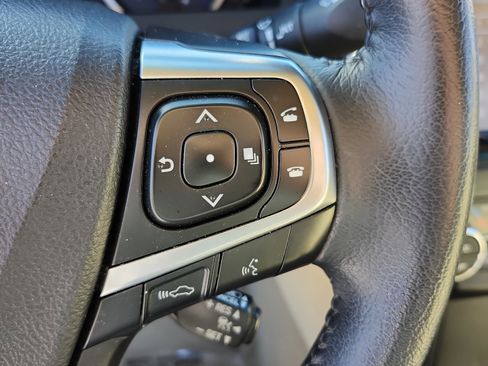 Used 2015 Toyota Camry XLE image 22