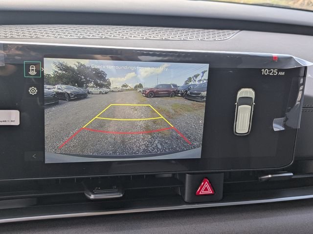 New 2026 Kia Carnival EX FWD image 21