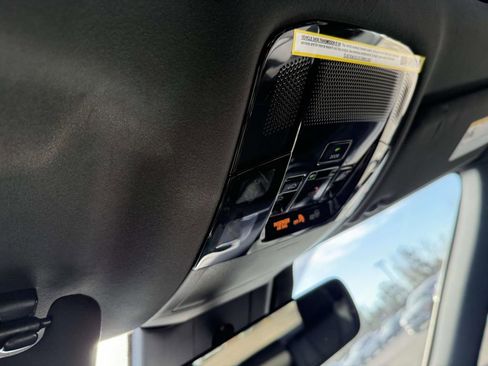 Used 2023 Lexus RX 350 Premium image 25