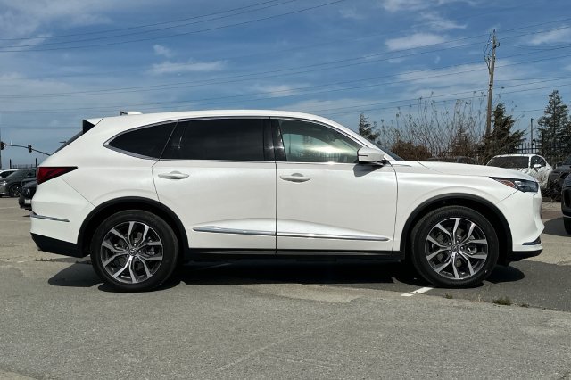Used 2023 Acura MDX w/ Technology Package AWD/4WD image 3