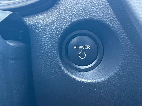 Used 2025 Toyota Corolla Cross AWD Hybrid w/ Moonroof Package image 23
