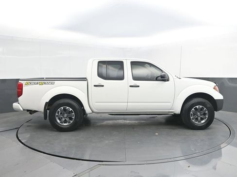 Used 2019 Nissan Frontier Desert Runner RWD image 8