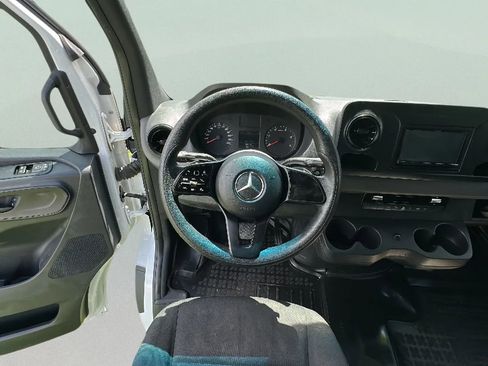 Used 2019 Mercedes-Benz Sprinter 170 image 21
