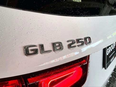 Used 2022 Mercedes-Benz GLB 250 image 9