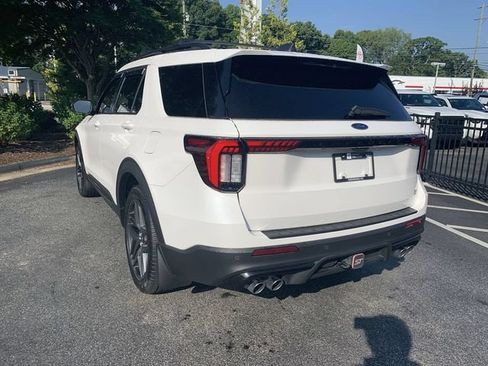 Used 2025 Ford Explorer ST w/ Sun And Sound Package AWD/4WD image 6