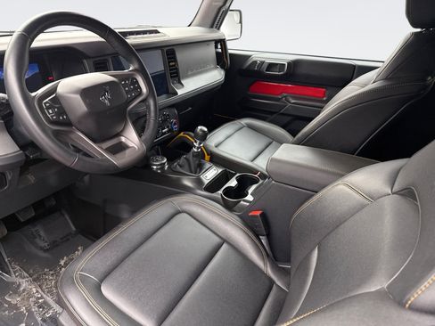 Used 2024 Ford Bronco Badlands image 10