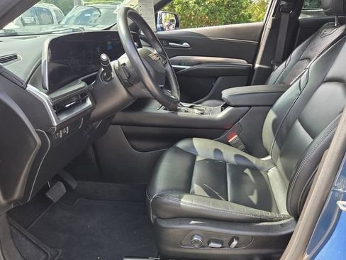 Used 2024 Cadillac XT4 Premium Luxury AWD/4WD image 11