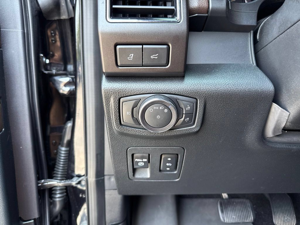 Used 2021 Ford Expedition King Ranch RWD image 14