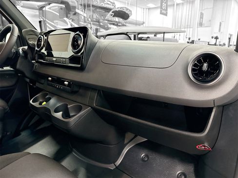 Certified 2025 Mercedes-Benz Sprinter 2500 image 27