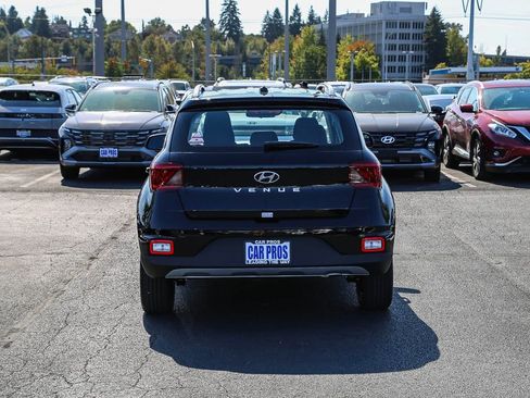 Certified 2026 Hyundai Venue SEL FWD image 8