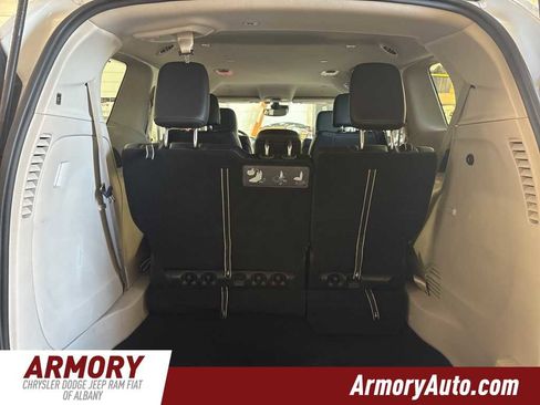 Used 2020 Chrysler Pacifica Touring-L Plus image 30