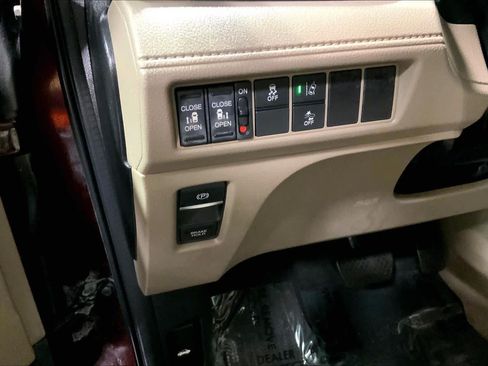 Used 2018 Honda Odyssey EX image 35