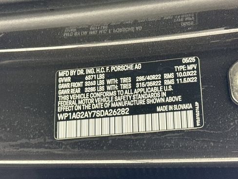 Certified 2025 Porsche Cayenne GTS AWD/4WD image 34