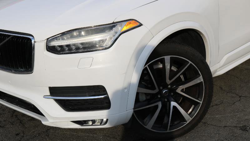 Used 2018 Volvo XC90 T6 Momentum w/ Convenience Package AWD/4WD image 2
