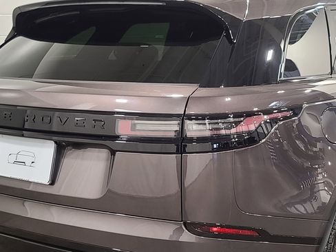 New 2026 Land Rover Range Rover Velar Dynamic SE image 18