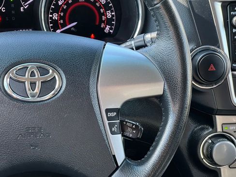 Used 2013 Toyota Highlander SE image 22