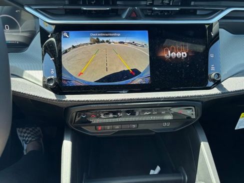 New 2026 Jeep Cherokee Laredo AWD/4WD image 28