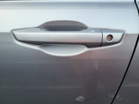 Used 2019 Honda CR-V EX image 10