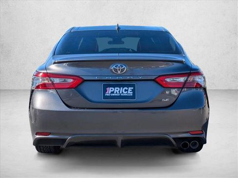Used 2019 Toyota Camry SE image 7