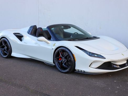 Certified 2021 Ferrari F8 Tributo image 1