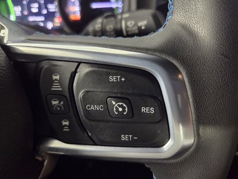 Used 2024 Jeep Wrangler High Altitude AWD/4WD image 40