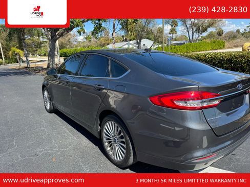 Used 2018 Ford Fusion SE w/ Fusion SE Technology Package FWD image 7